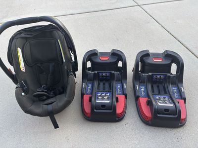 Britax infant car seat w/ two bases
