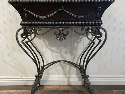 Victorian-Style Storage Chest Console Table