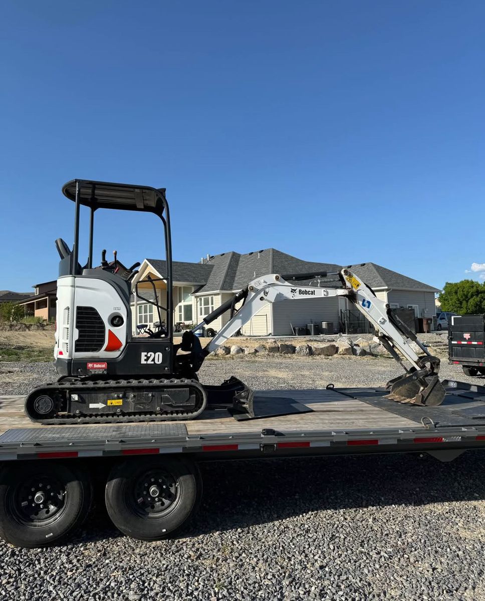 E20 Bobcat mini excavator