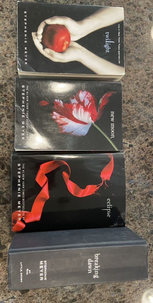 Twilight, New Moon, Eclipse, Breaking Dawn