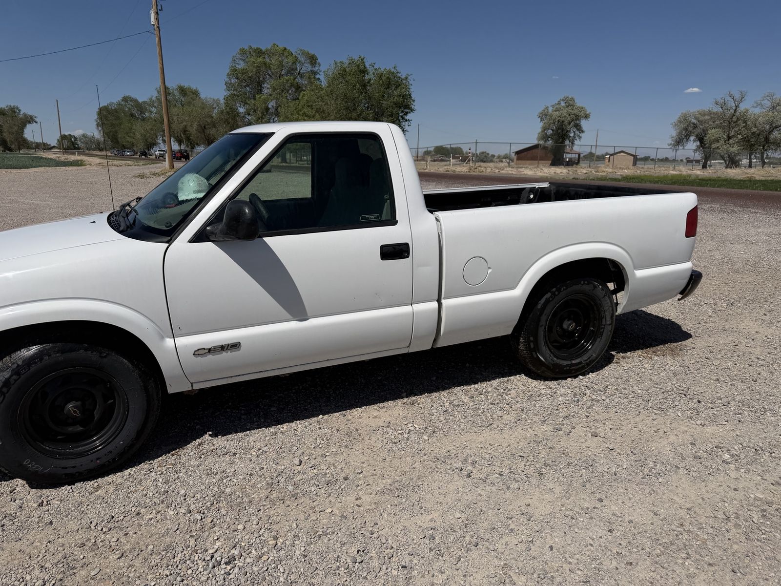 1999 Chevrolet S-10 Base