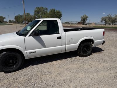 1999 Chevrolet S-10 Base