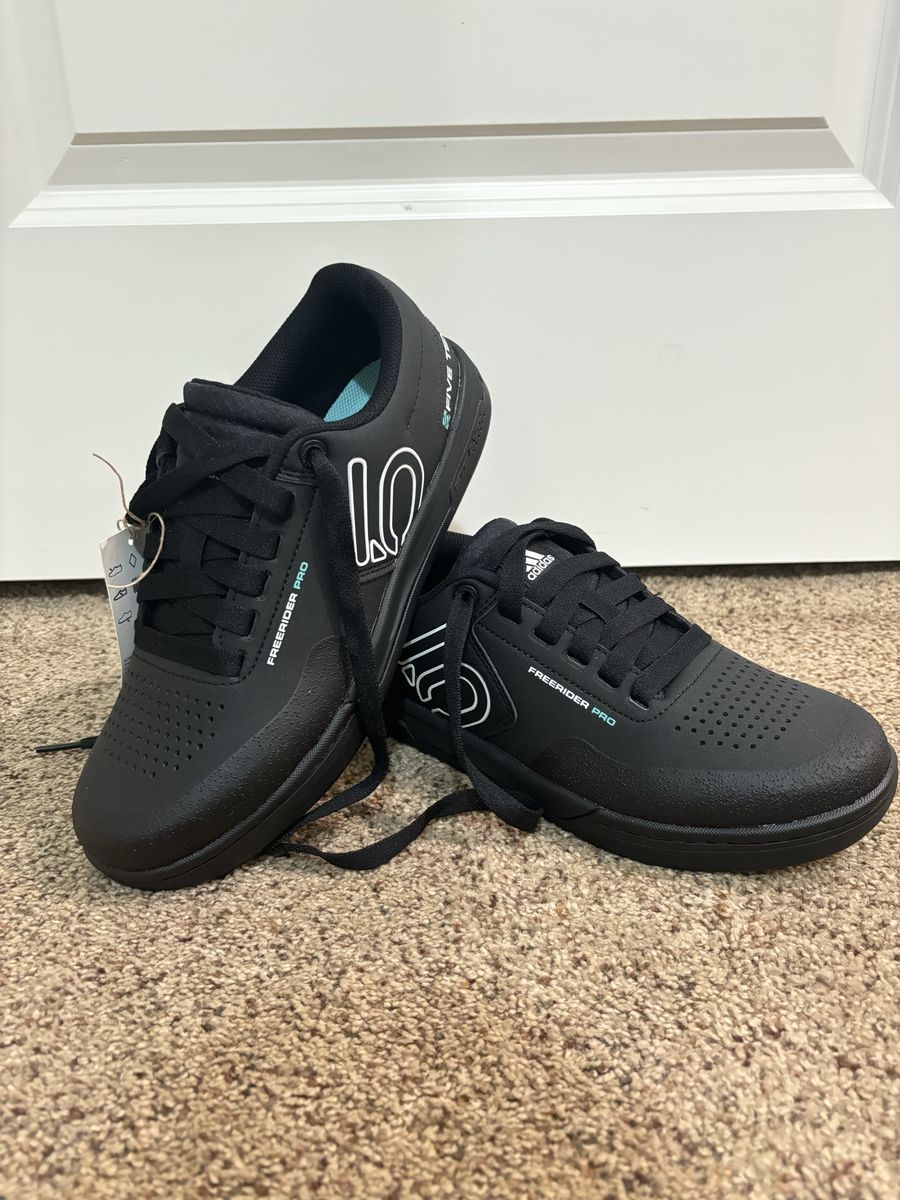 Women’s Five Ten Bike Shoes -NEW