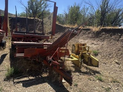 New holland 1032 Bale Wagon