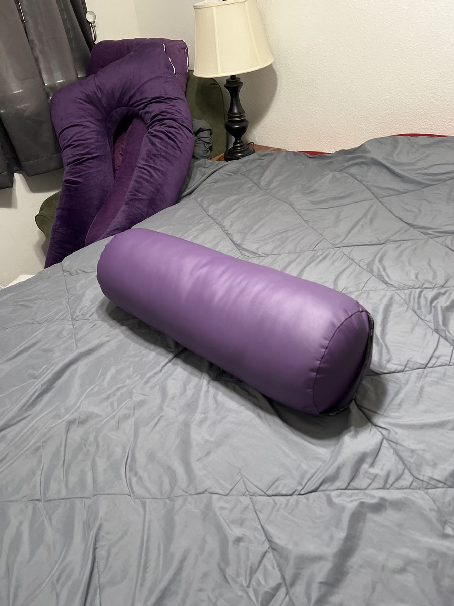 Yoga pillow new