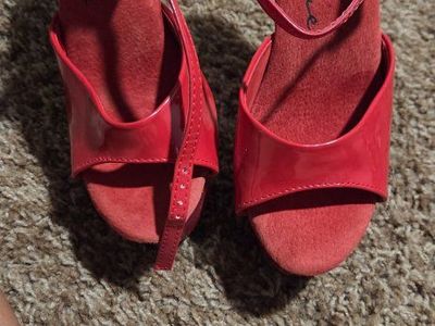 Ellie Shoes Red Patent Platform Heels - Size 6