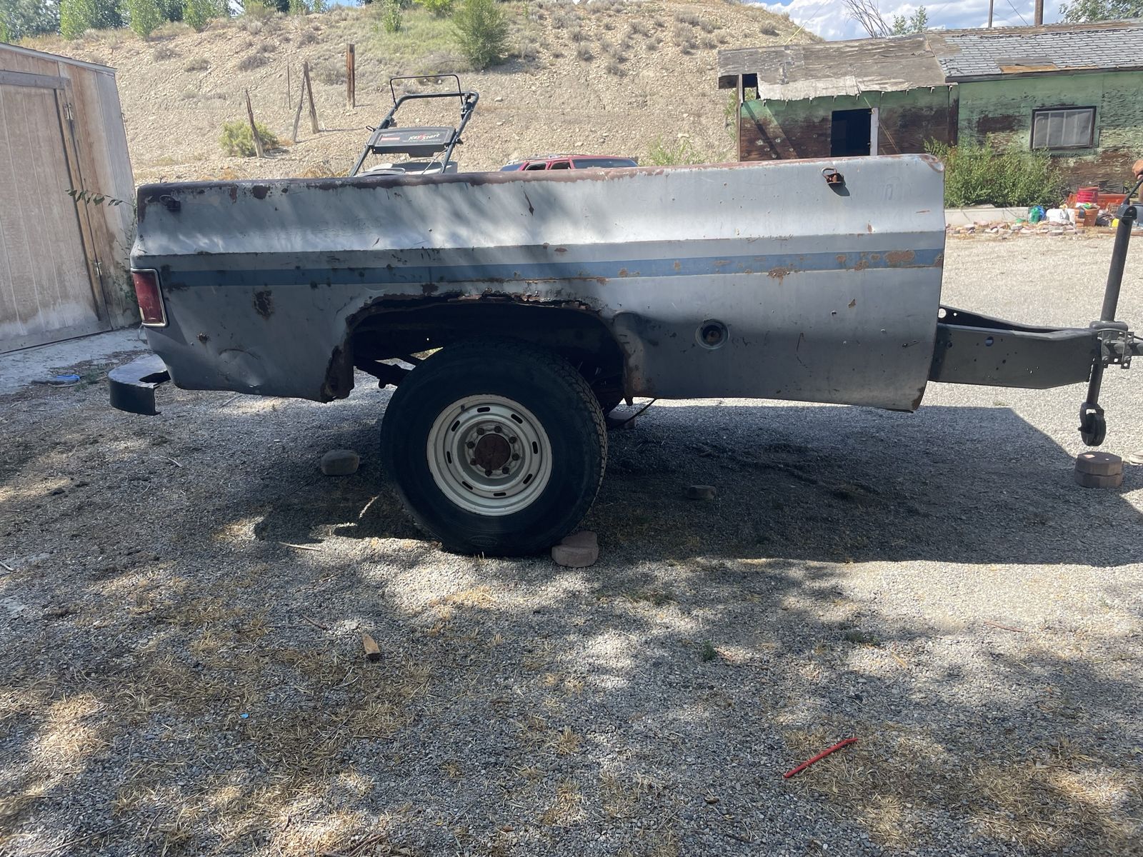 Truck bed trailer 8 lug