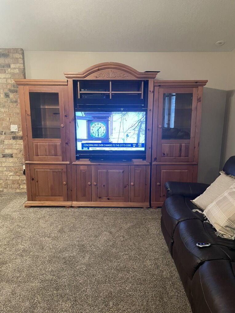 Wood Entertainment Center/TV Stand
