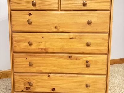 Pine dresser