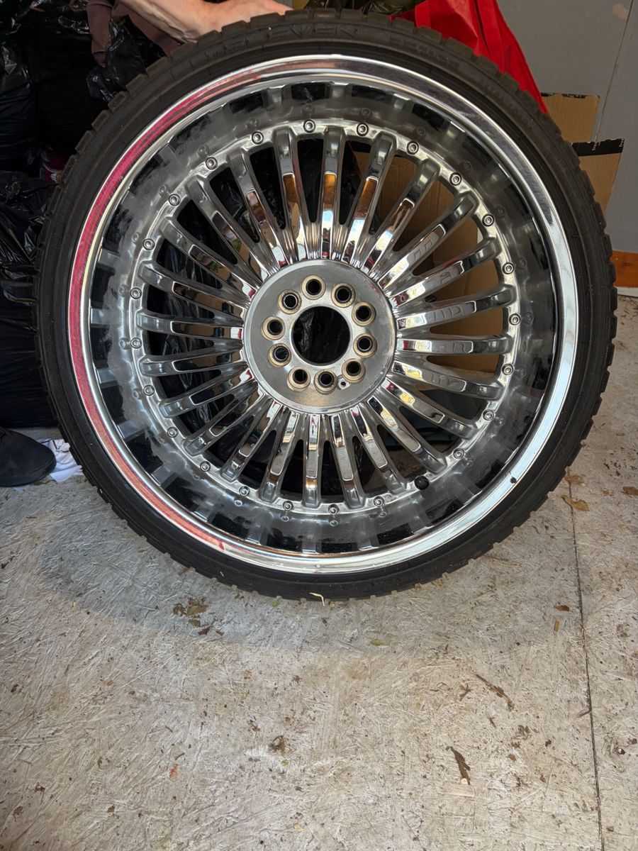 All 4 22 inch Chrome Multi-Spoke Wheel & Tire - Used Condition
