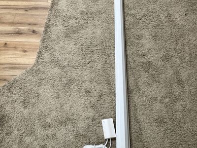 Electric Retractable Projector Screen - 8 ft Wide, High Reflective Surface