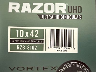 Razor UHD binoculars 10x42