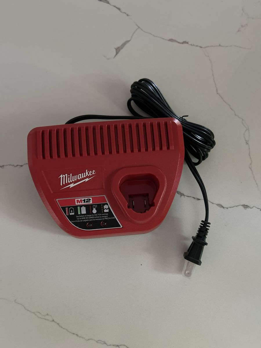 Milwaukee M12 Corded Battery Charger, Red, 12V Lithium-Ion Power Tool Battery Charger
