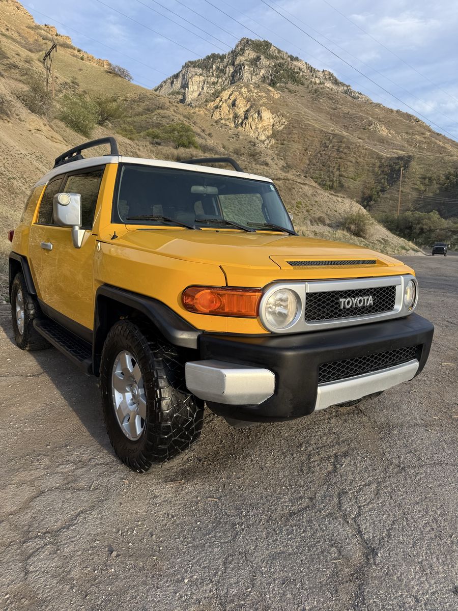 2007 TOYOTA FJ CRUISER Base