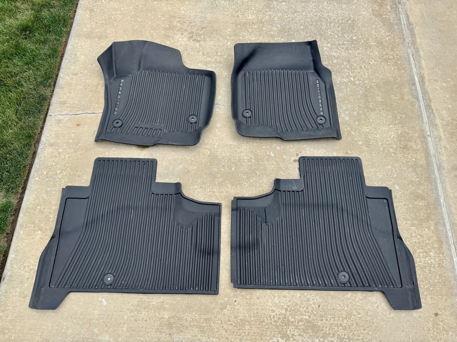 2025 Ford Expedition All-Weather Rubber Floor Mats Set - Black