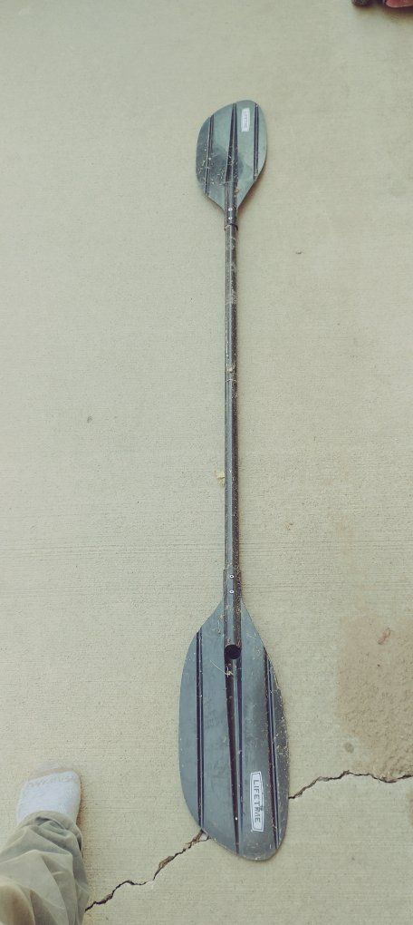 Lifetime Black Kayak Paddle