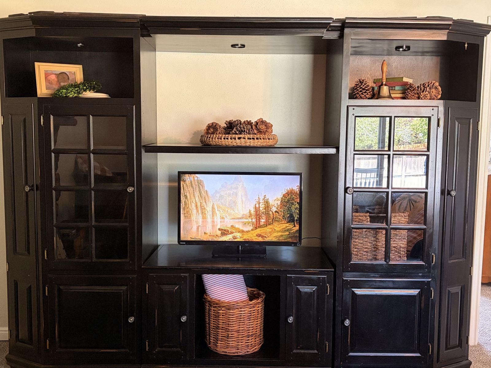 Black Goose Solid wood Entertainment Center