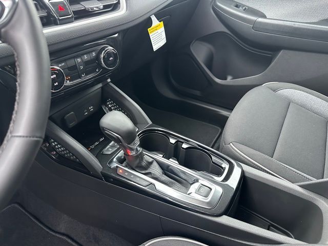 Main image 11