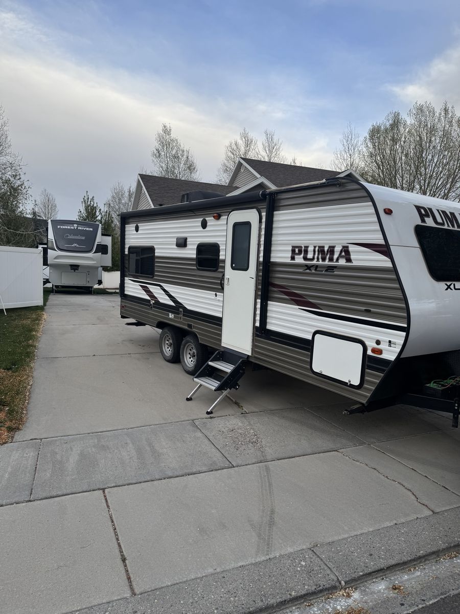 Forest River /  Puma XLE / 20RLC / Travel Trailer Bumper Pull