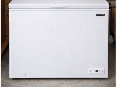 Thompson White Chest Freezer - Used Good Condition