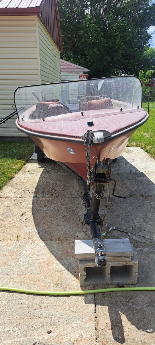 Boat w/o motor