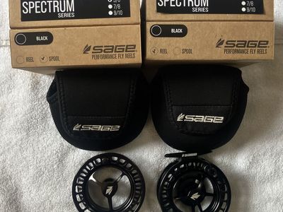 Sage Spectrum 5/6 reel black unused w/extra spool