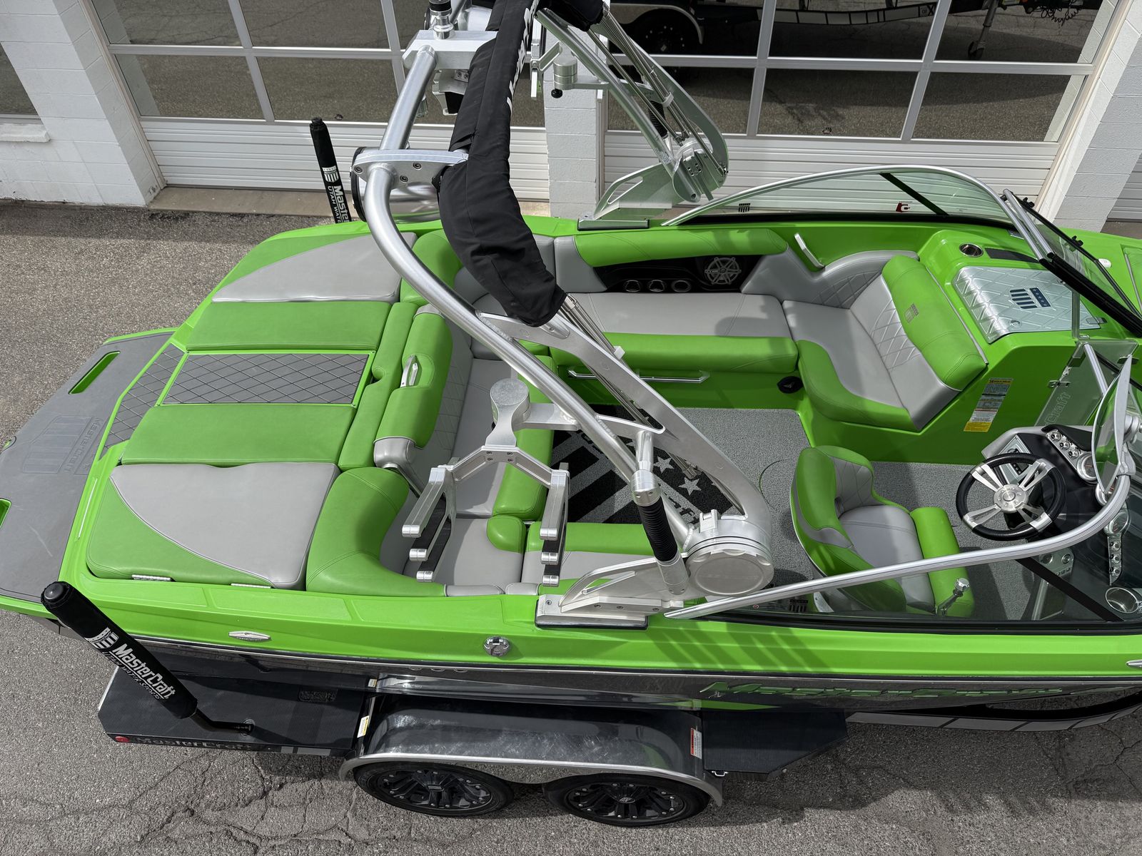Main image 25