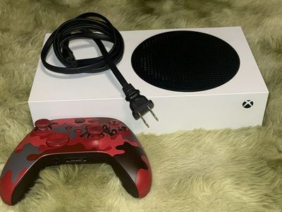Xbox Series S W/ Controller