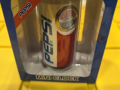 Vintage Pepsi Mini Can Clock - Collectible Novelty Desk Clock