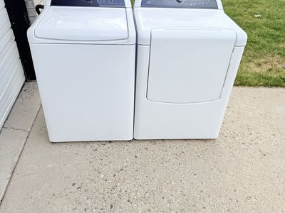 Whirlpool washer and electric dryer set