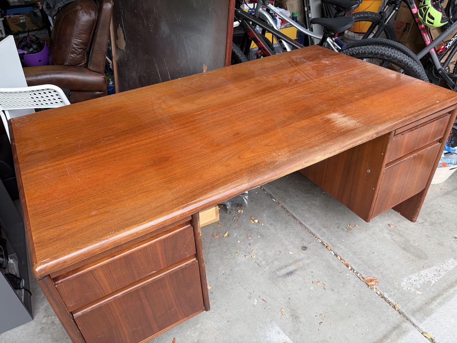 Jofco Executive Desk