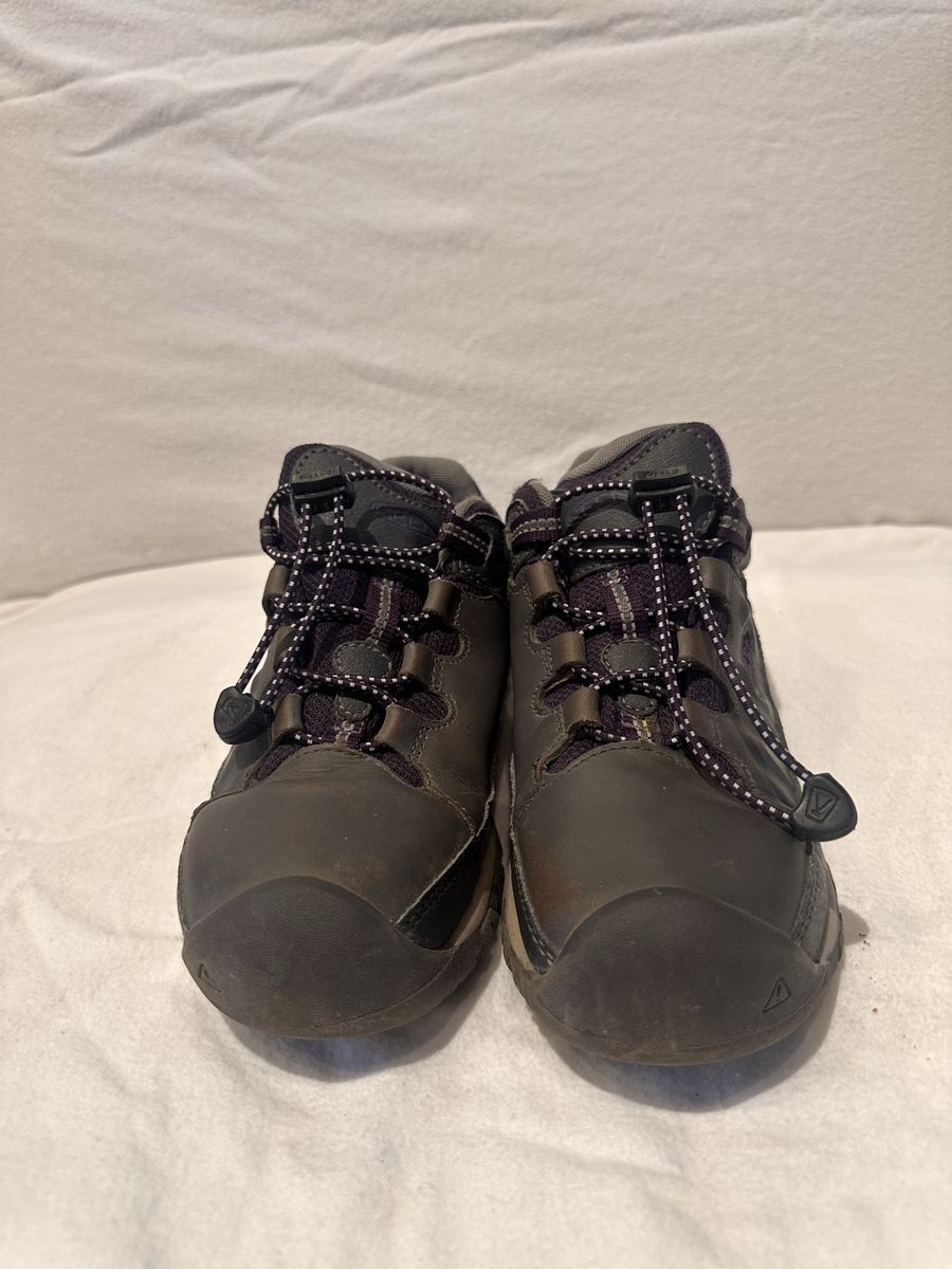 Keen youth size 3, gray with purple trim waterproof hiking shoes