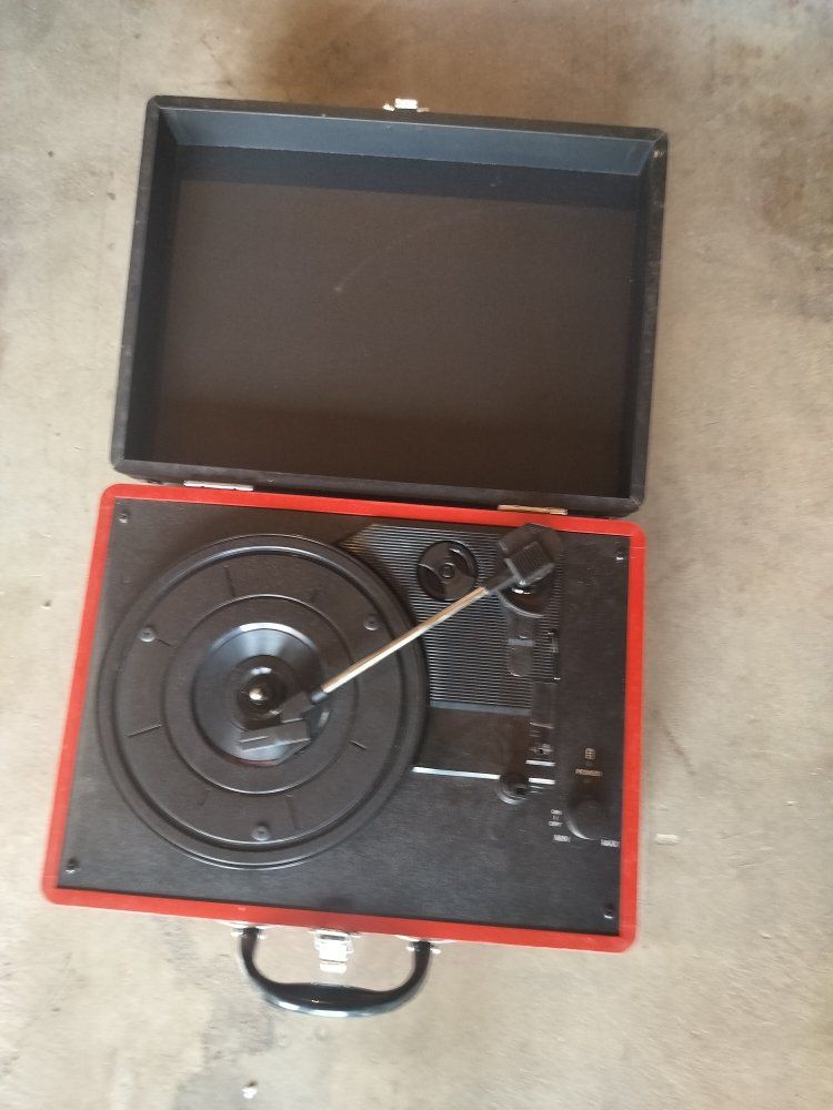 Vintage Style Portable Suitcase Turntable Record Player Red and Black