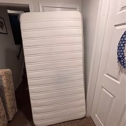 Twin mattress