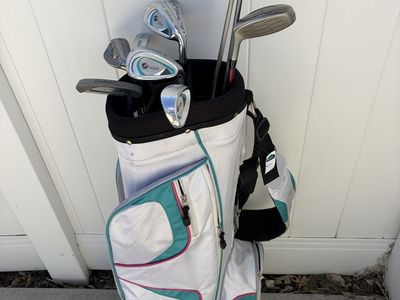 Ladies women’s golf set. Wilson Hope Women's irons Set with Bag - Cleveland Emerald driver