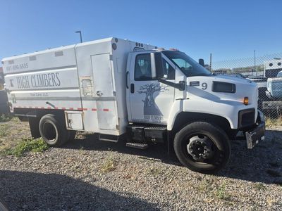 2004 GMC C6500 Chip Truck