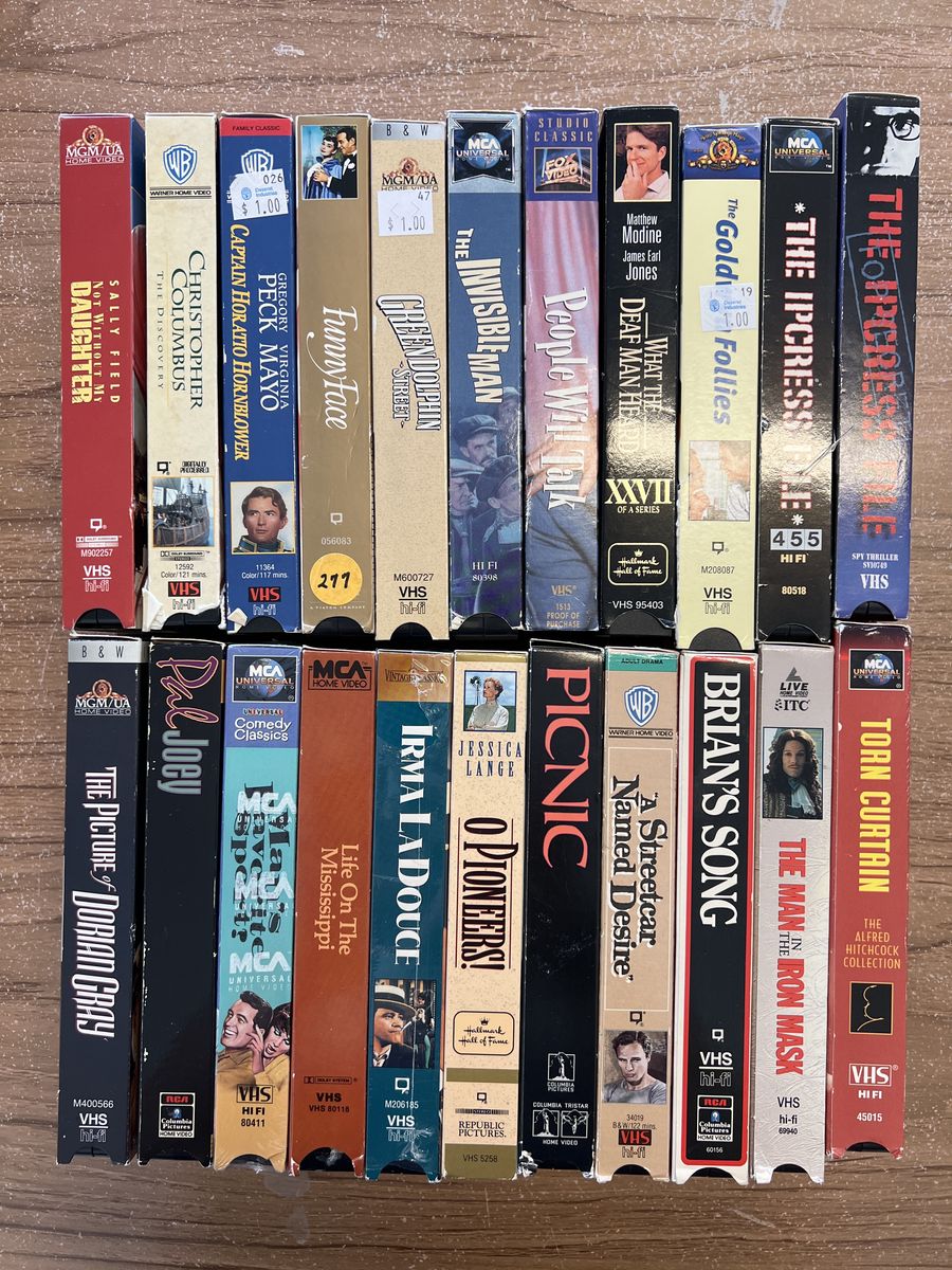 MOVIE LOT - 44 CLASSIC MOVIES