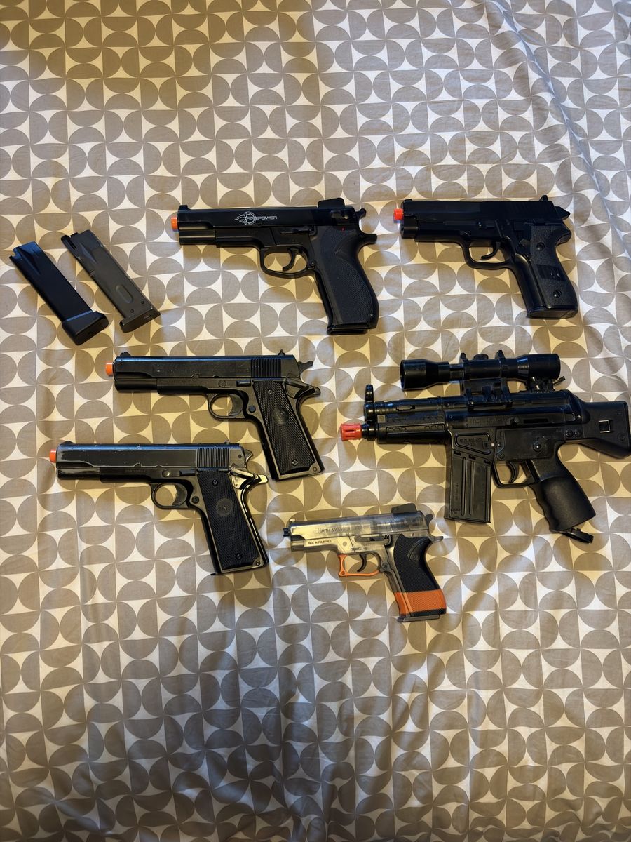 Airsoft Gun Lot – 6 Guns + Extra Magazines – $125 OBO