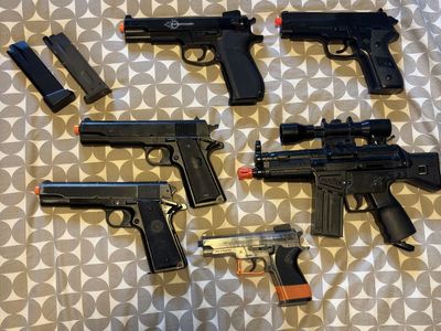 Airsoft Gun Lot – 6 Guns + Extra Magazines – $125 OBO