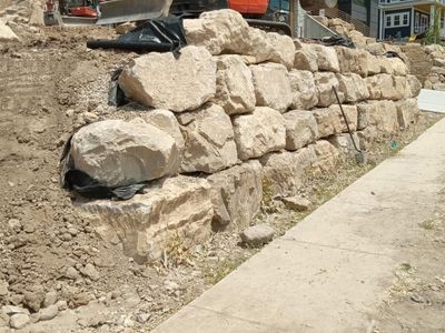 Bendy Rock, LLC | Rock Walls | Grading | Excavation | Retaining Walls | Utilities | Drainage
