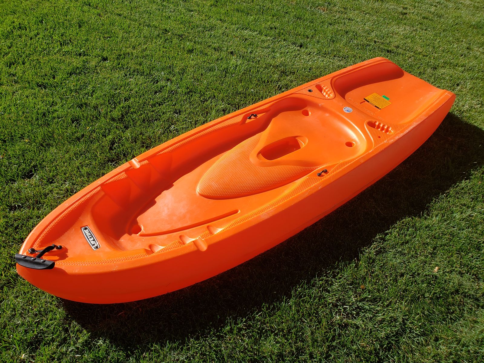 Lifetime Dash Youth Kayak (with paddle and lifevest)