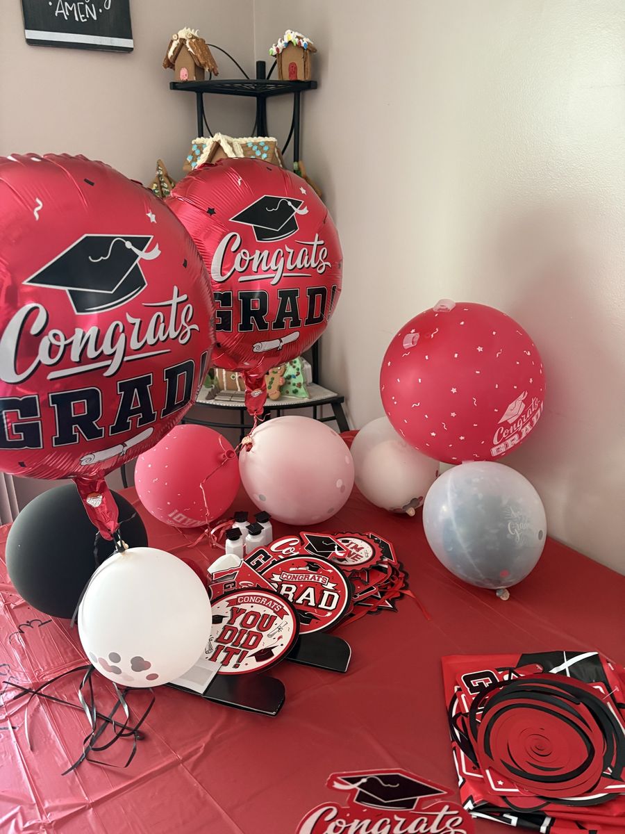 2026 Graduation Decorations
