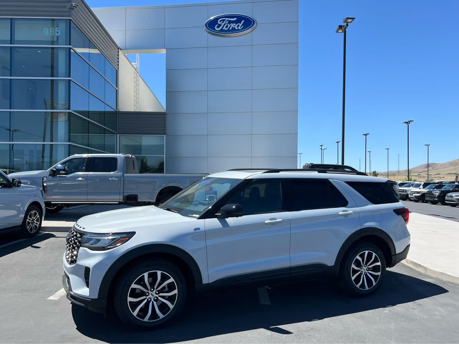 2026 Ford Explorer ST-Line