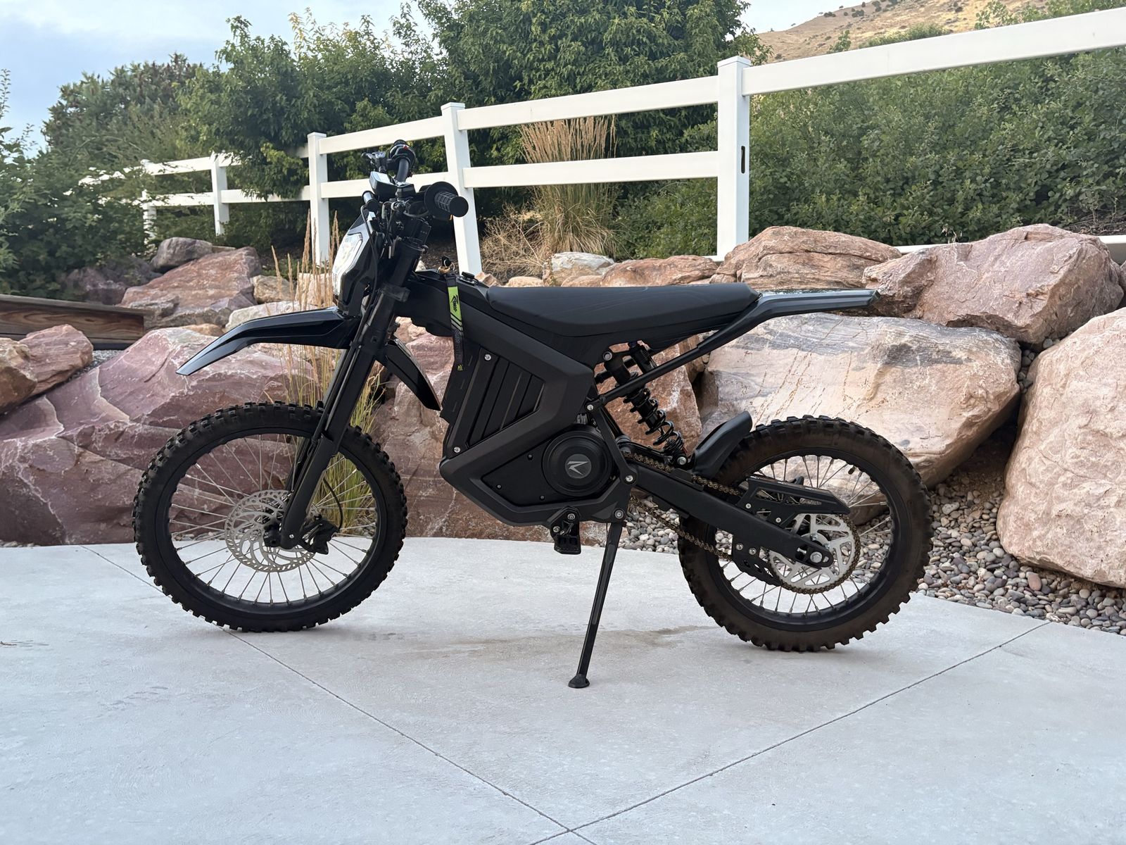 2025 Rawrr Mantis X Electic Dirt Bike