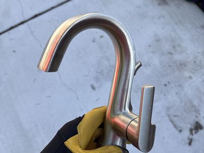 Bathroom sink faucet