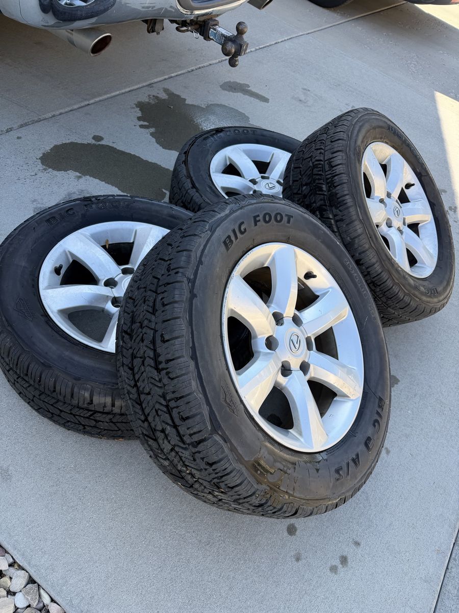 Toyota/lexus 6x5.5 wheels + Tires 