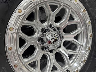 8x6.5 FUEL SURGE 20x10/35x12.50 AMP RT