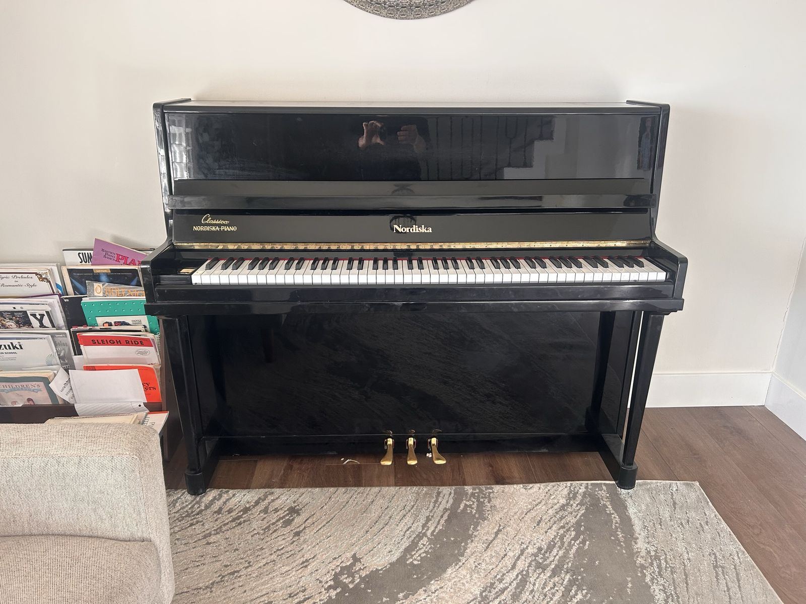 Beautiful Upright Piano In Great Working order