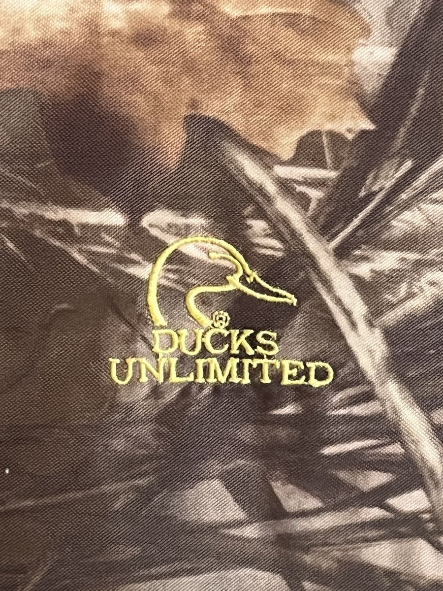 Ducks unlimited seat cushions/flotation devices for hunting or fishing boats and three life jackets