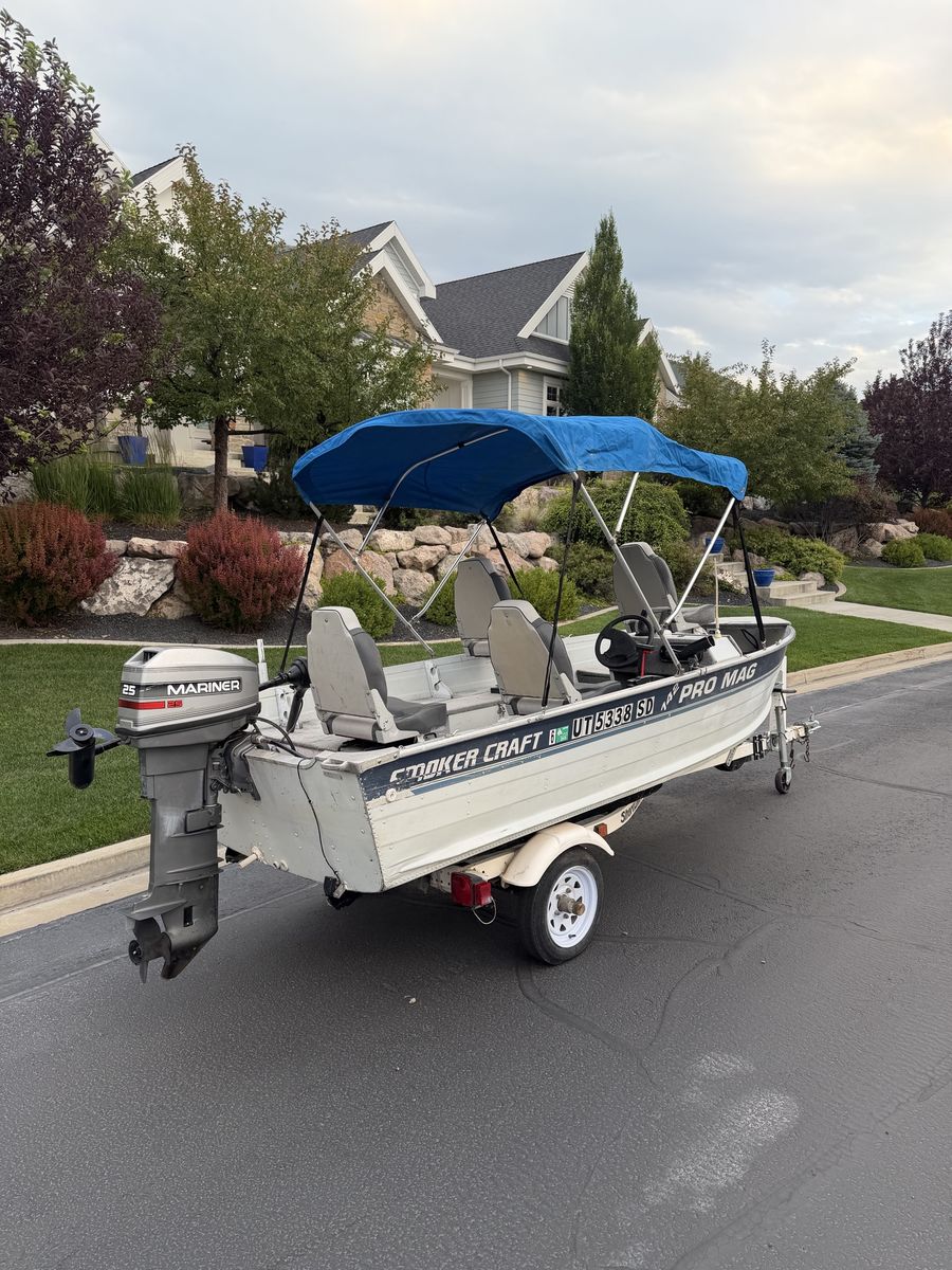 Smoker craft fishing boat